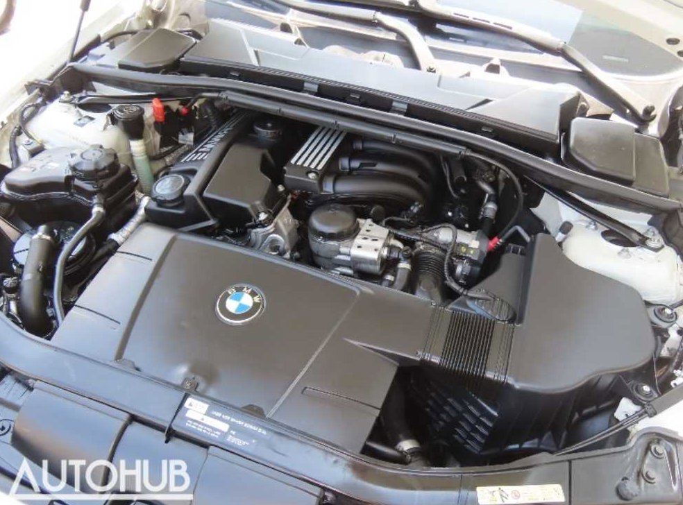 BMW 3시리즈 320i 세단 사진 5