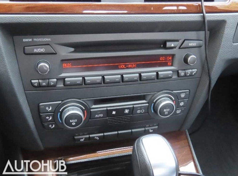 BMW 3시리즈 320i 세단 사진 8