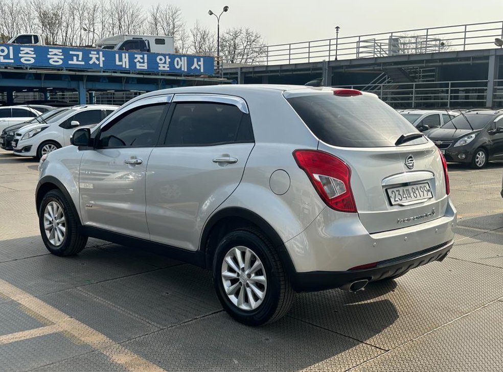 KG모빌리티(쌍용)  코란도 4WD 2.0 KX 사진 6