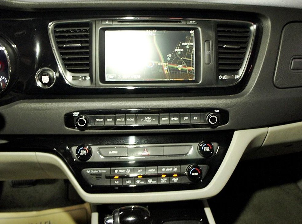 기아 카니발 디젤 9인승 프레스티지 사진 10
