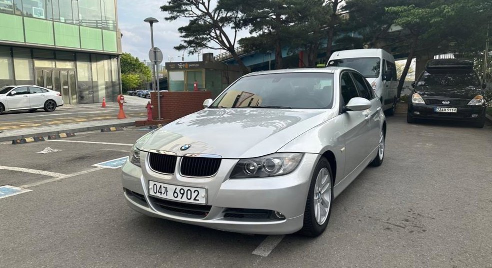 BMW 3시리즈 320i 세단