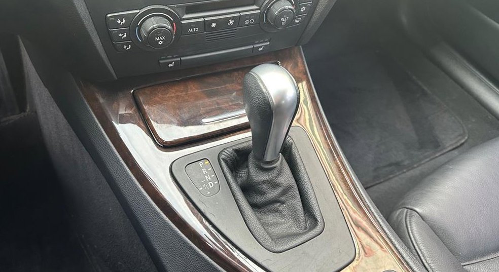 BMW 3시리즈 320i 세단 사진 18