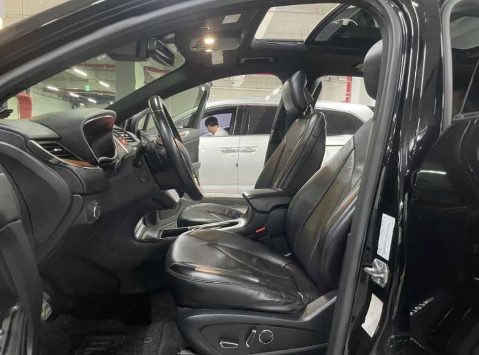 링컨 MKC 2.0 AWD 사진 17