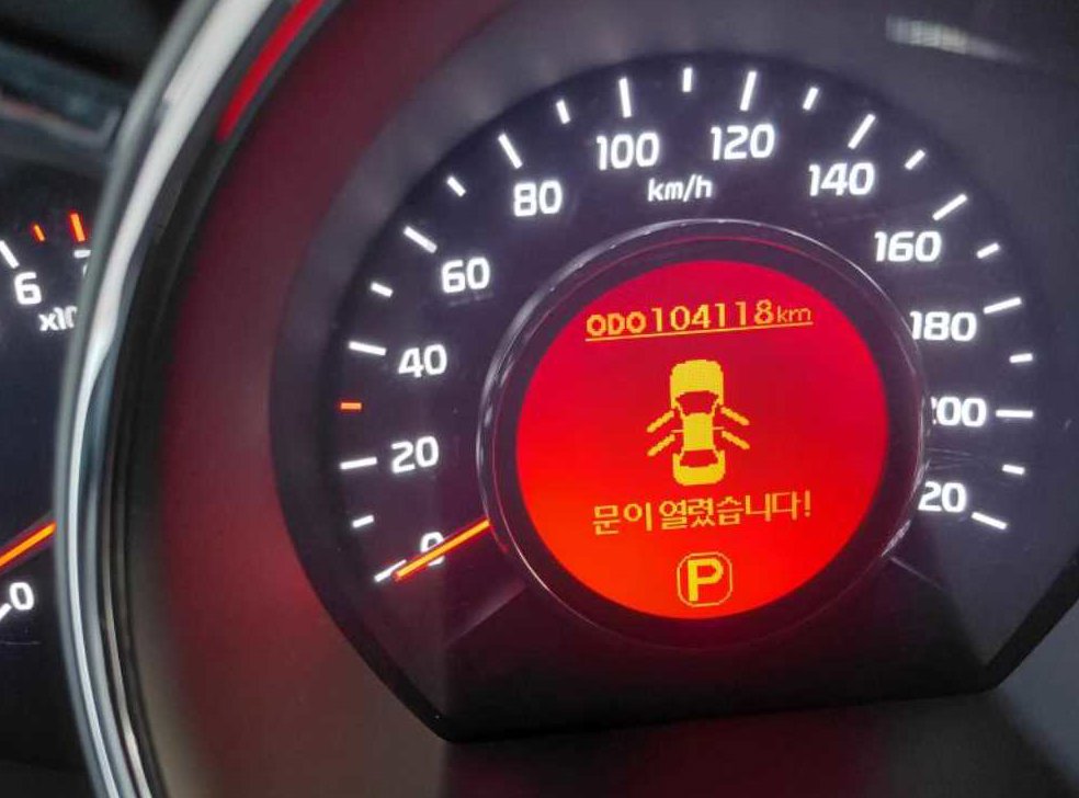 기아 프라이드 5DR 1.6GDI 프레스티지 사진 5