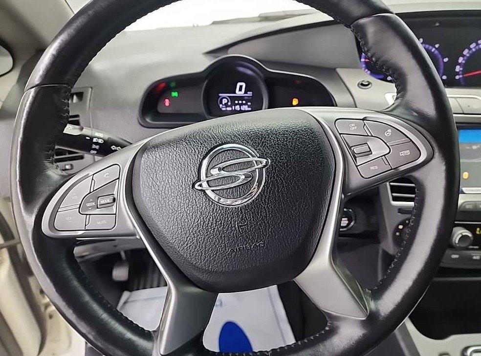 KG모빌리티(쌍용)  코란도 4WD RX 플러스 사진 9