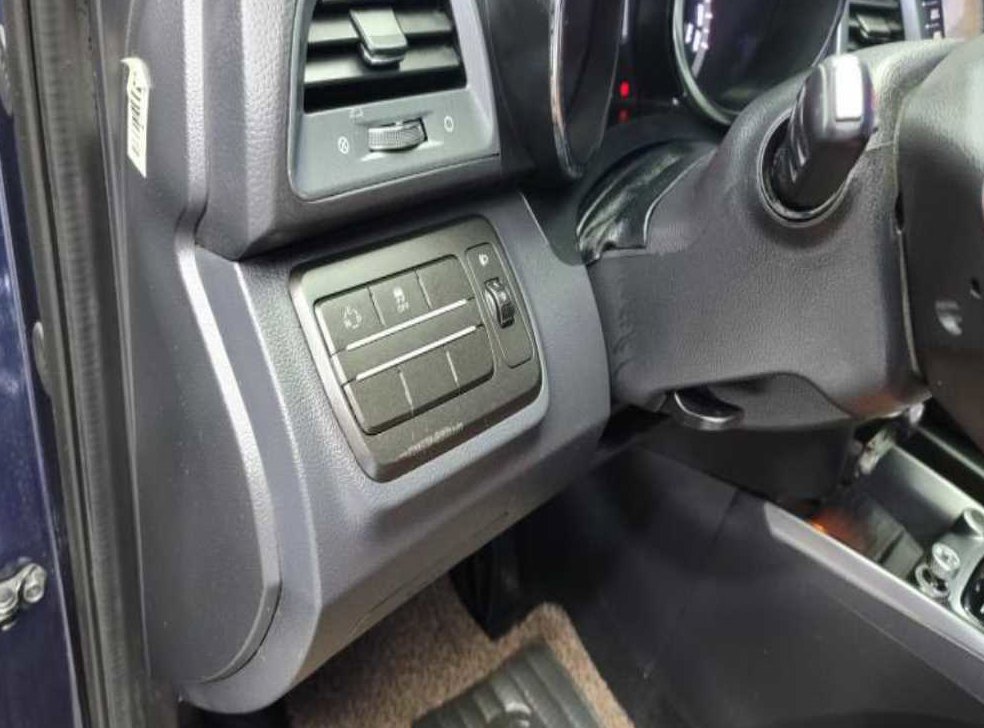 KG모빌리티(쌍용)  티볼리 2WD 가솔린 VX 사진 20