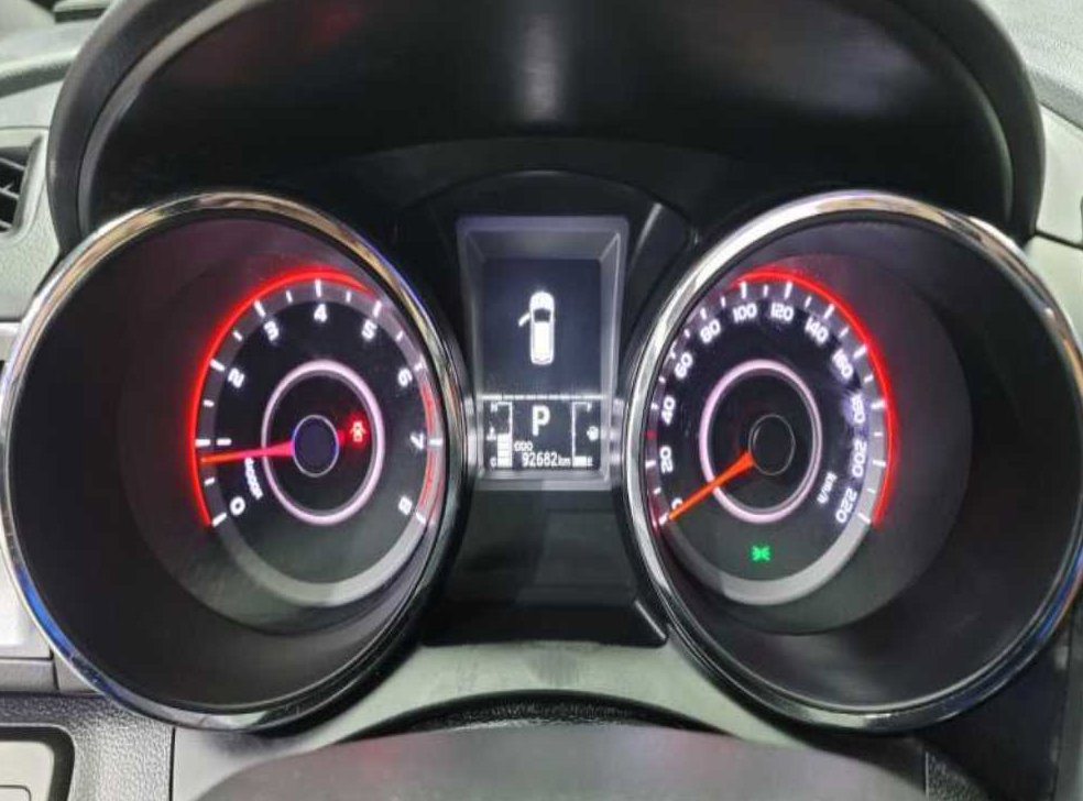 KG모빌리티(쌍용)  티볼리 2WD 가솔린 VX 사진 4