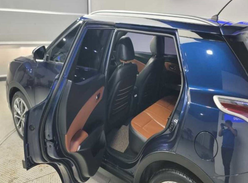 KG모빌리티(쌍용)  티볼리 2WD 가솔린 VX 사진 6