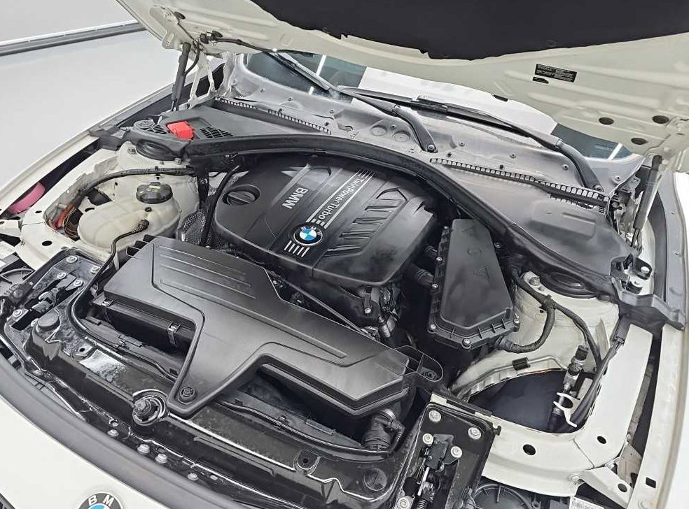 BMW 4시리즈 420d xDRIVE 쿠페 스포츠 사진 5