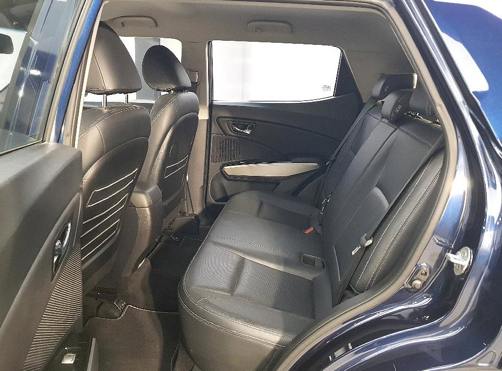 KG모빌리티(쌍용)  티볼리 디젤 2WD 1.6 VX 사진 9