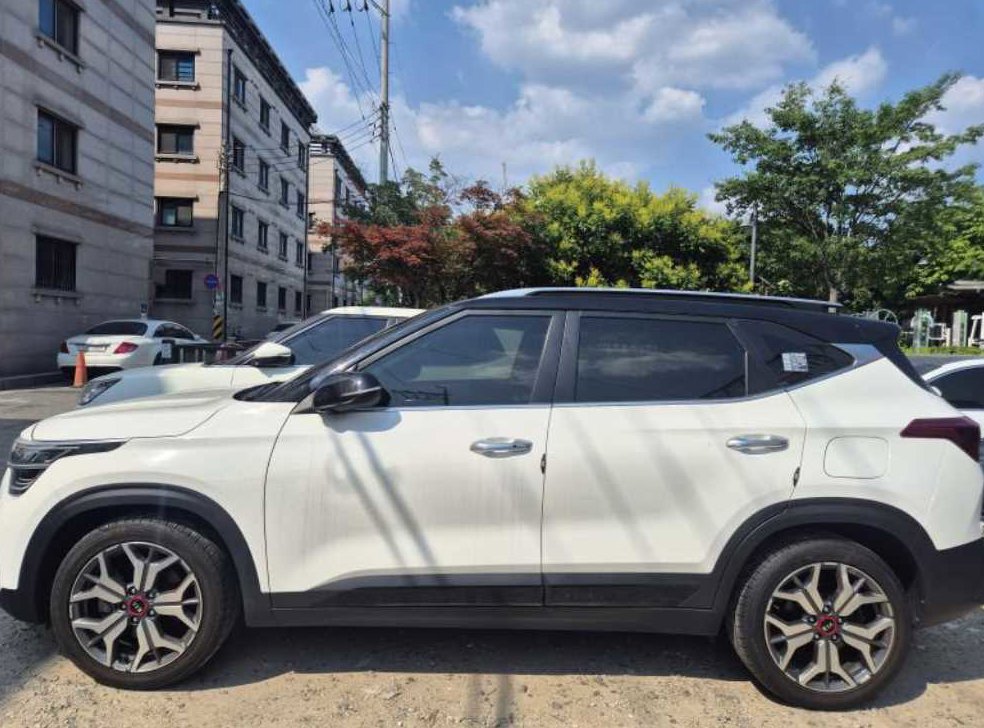 기아 셀토스 가솔린 1.6 터보 4WD 사진 3