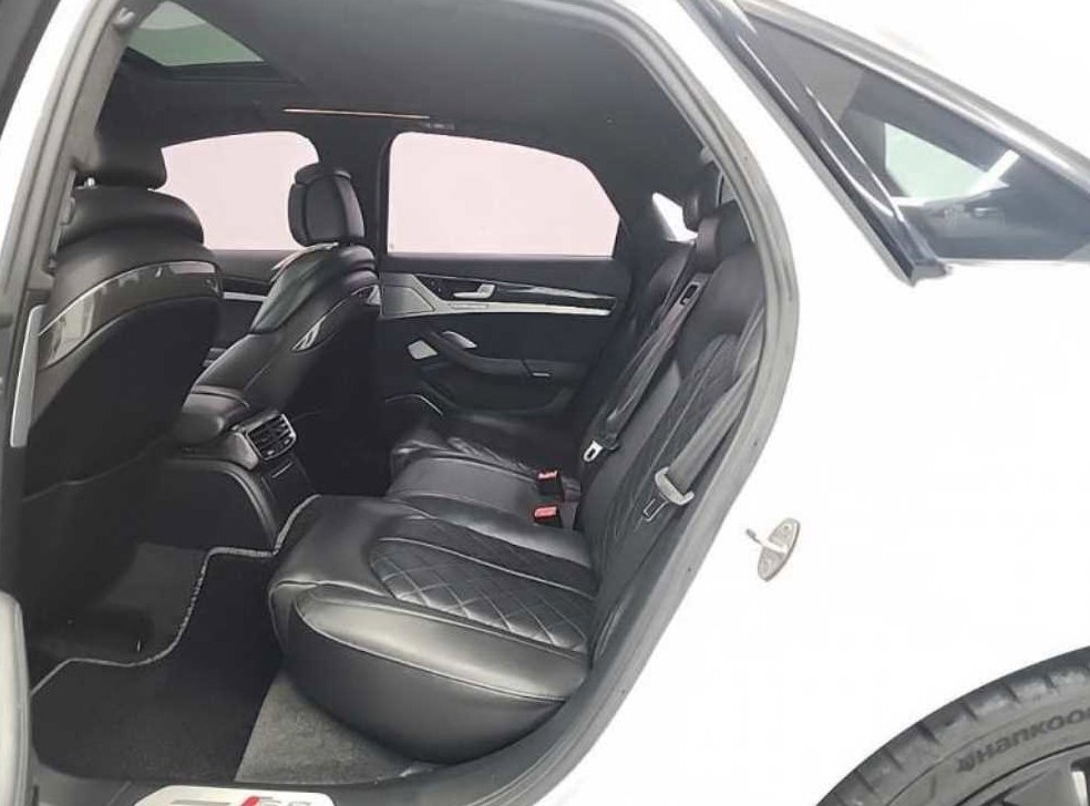 아우디 S8 4.0 TFSI 콰트로 사진 12