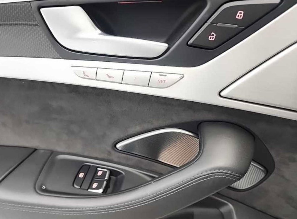 아우디 S8 4.0 TFSI 콰트로 사진 14