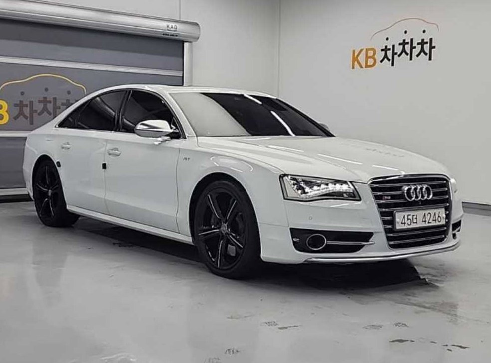 아우디 S8 4.0 TFSI 콰트로 사진 4