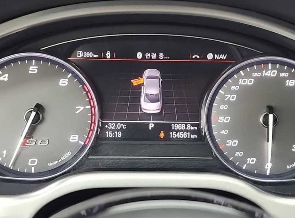아우디 S8 4.0 TFSI 콰트로 사진 6