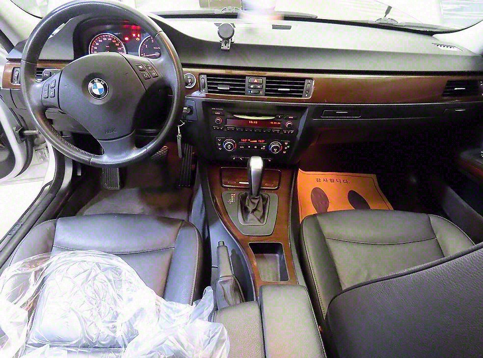 BMW 3시리즈 320i 세단 사진 10