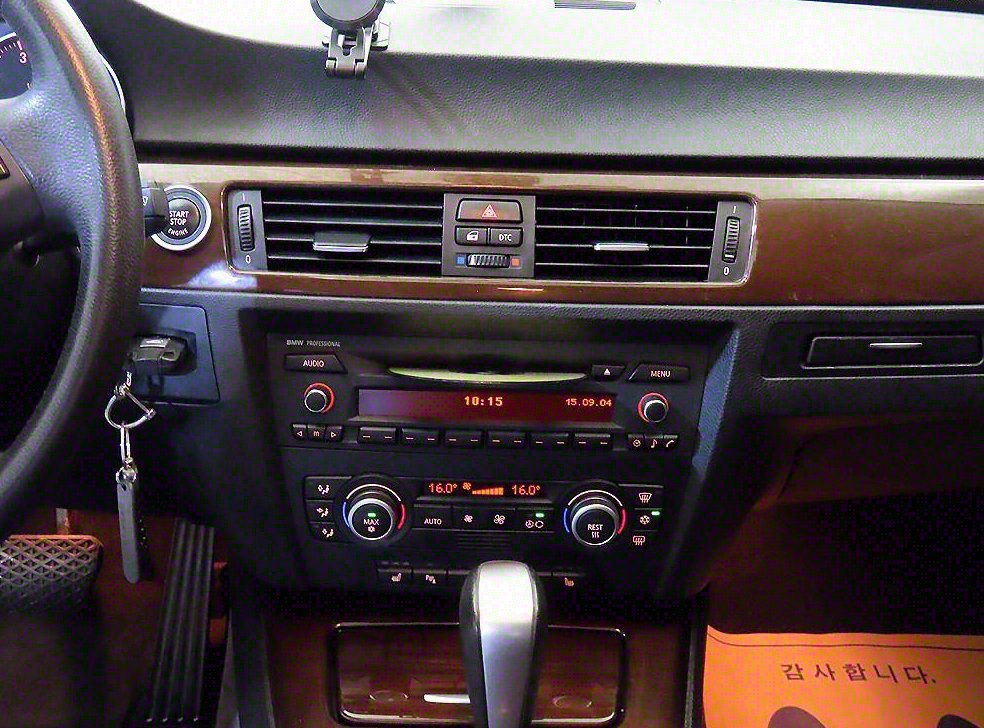 BMW 3시리즈 320i 세단 사진 11