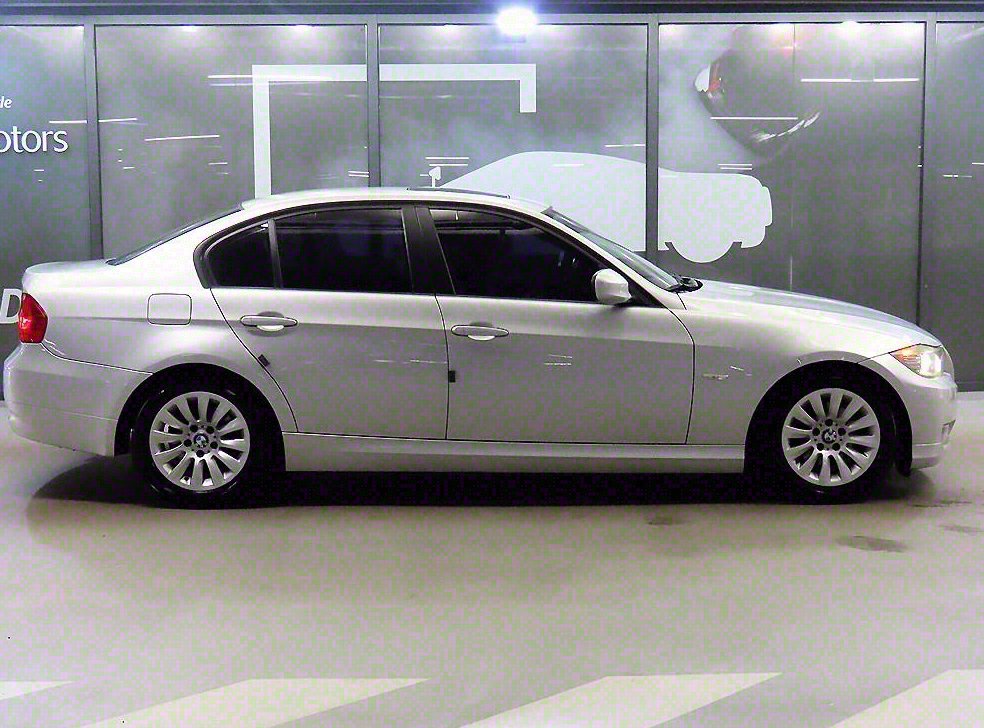 BMW 3시리즈 320i 세단 사진 3