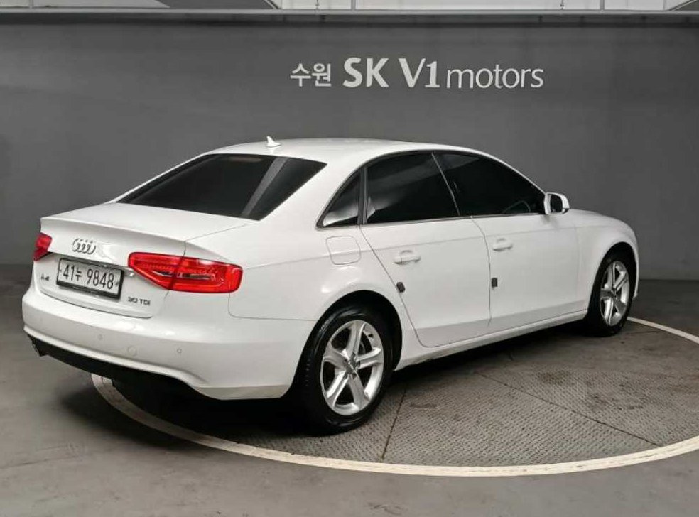 아우디 A4 30 TDI 사진 5