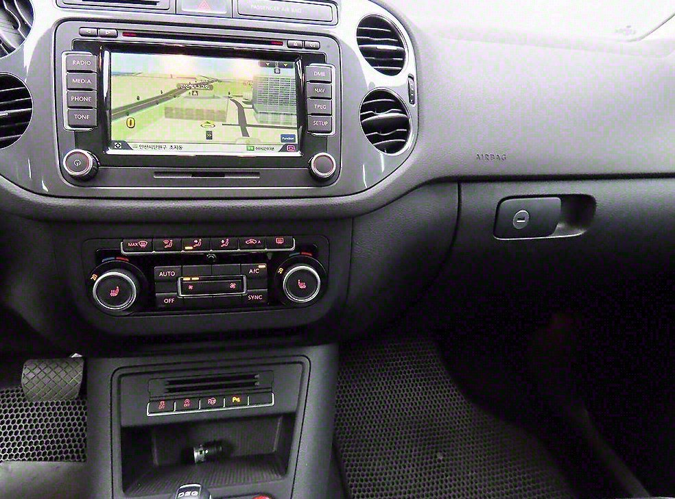 폭스바겐 티구안 2.0 TDI 프리미엄 사진 13