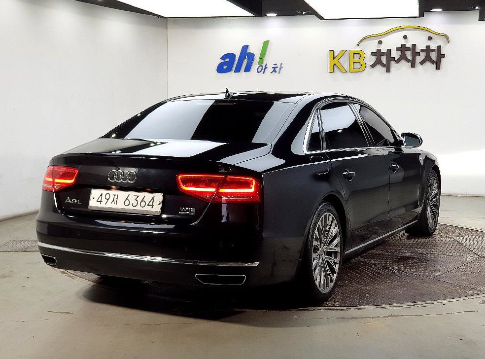 아우디 A8 6.3 FSI 콰트로 LWB 사진 4