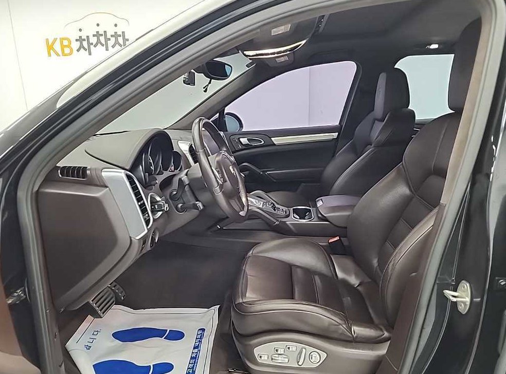포르쉐 카이엔 4.8 터보 사진 11
