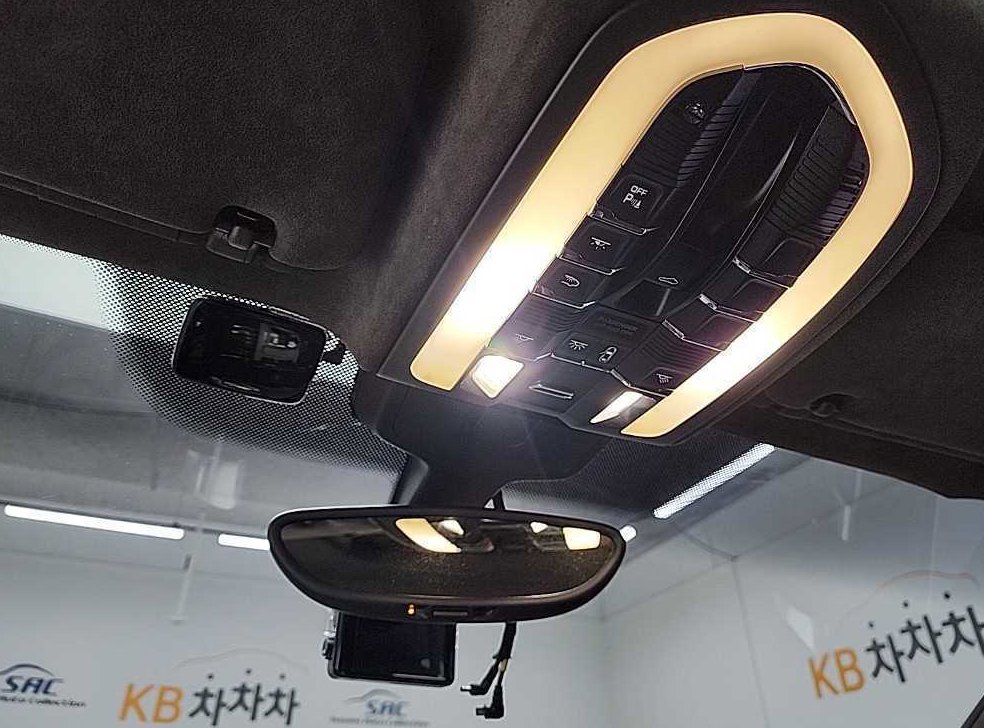 포르쉐 카이엔 4.8 터보 사진 18
