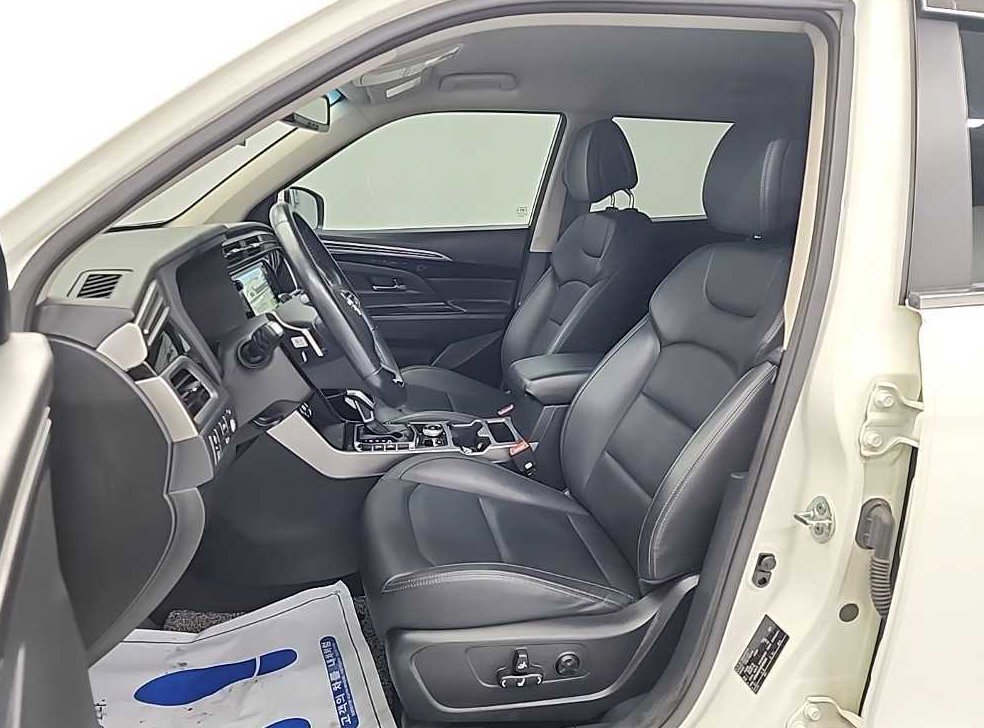 KG모빌리티(쌍용)  코란도 2WD 가솔린 1.5 C5 플러스 사진 11