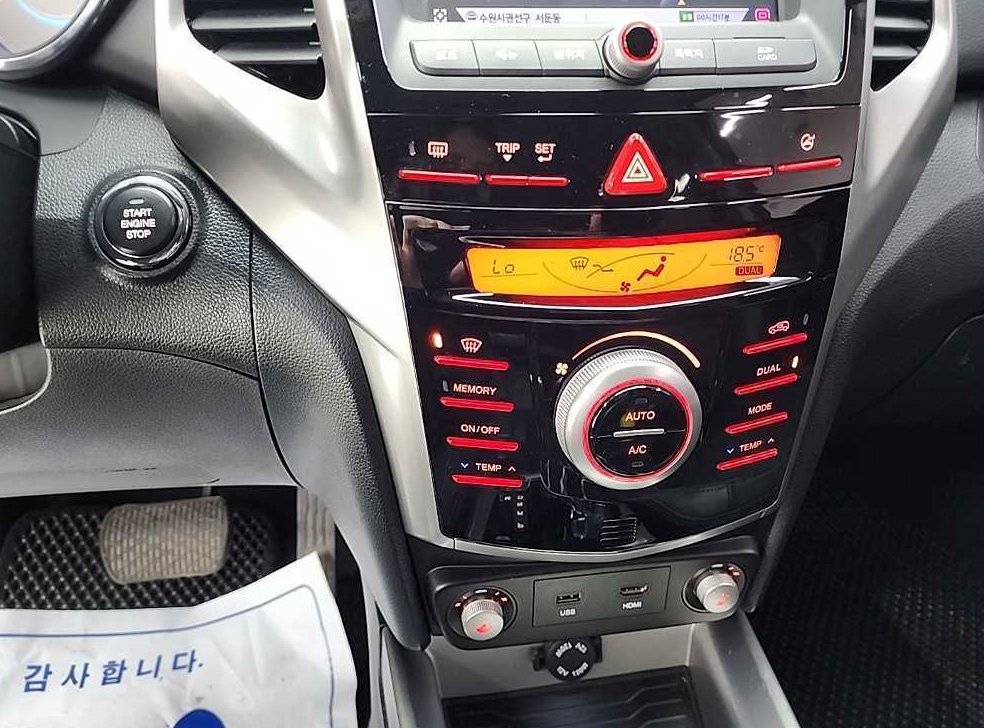 KG모빌리티(쌍용)  티볼리 가솔린 2WD 1.6 LX 사진 10