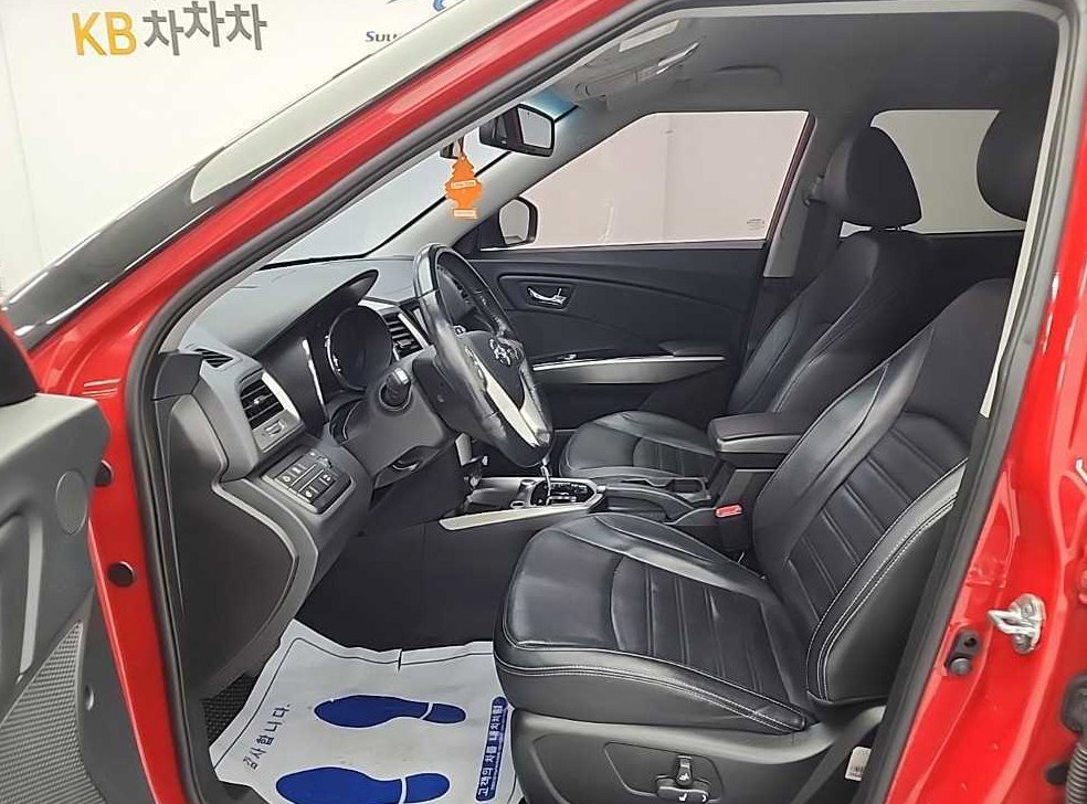 KG모빌리티(쌍용)  티볼리 가솔린 2WD 1.6 LX 사진 11