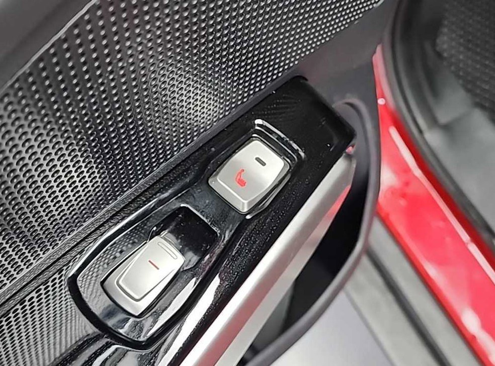 KG모빌리티(쌍용)  티볼리 가솔린 2WD 1.6 LX 사진 13