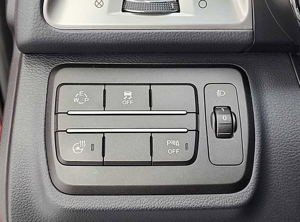 KG모빌리티(쌍용)  티볼리 가솔린 2WD 1.6 LX 사진 17
