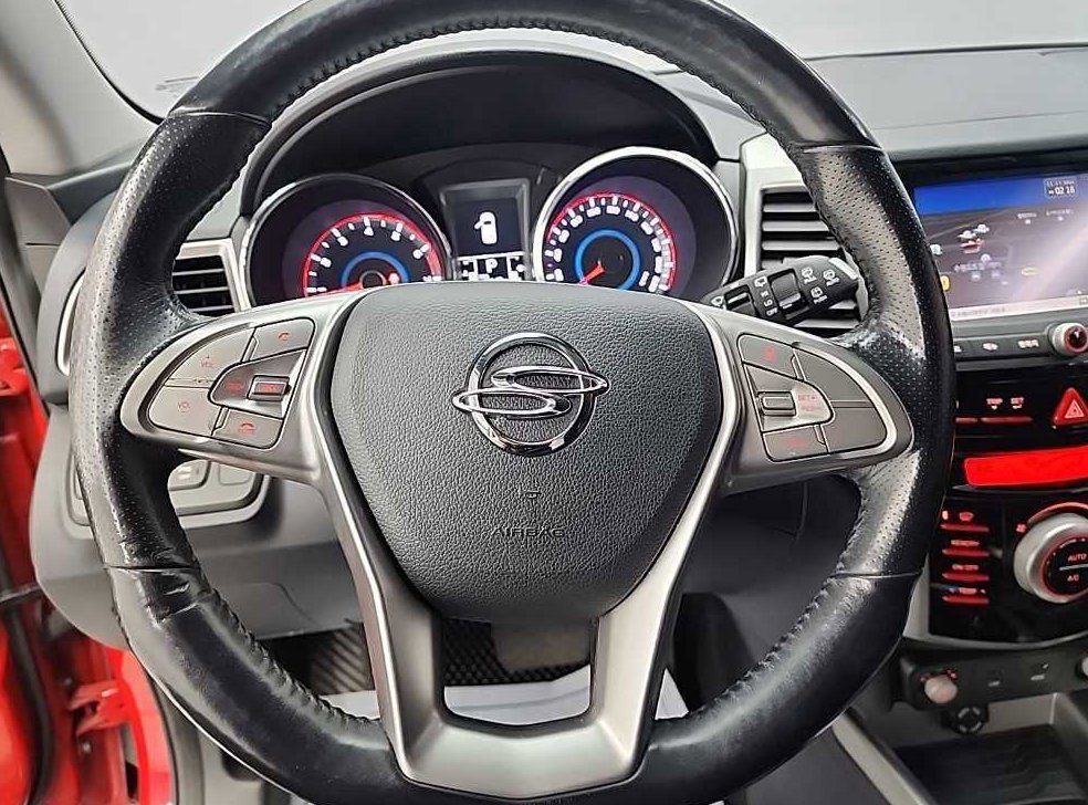 KG모빌리티(쌍용)  티볼리 가솔린 2WD 1.6 LX 사진 9