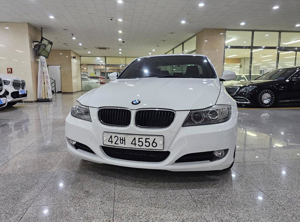 BMW 3시리즈 320i 세단