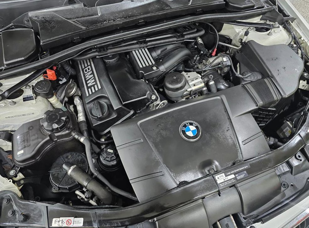 BMW 3시리즈 320i 세단 사진 5