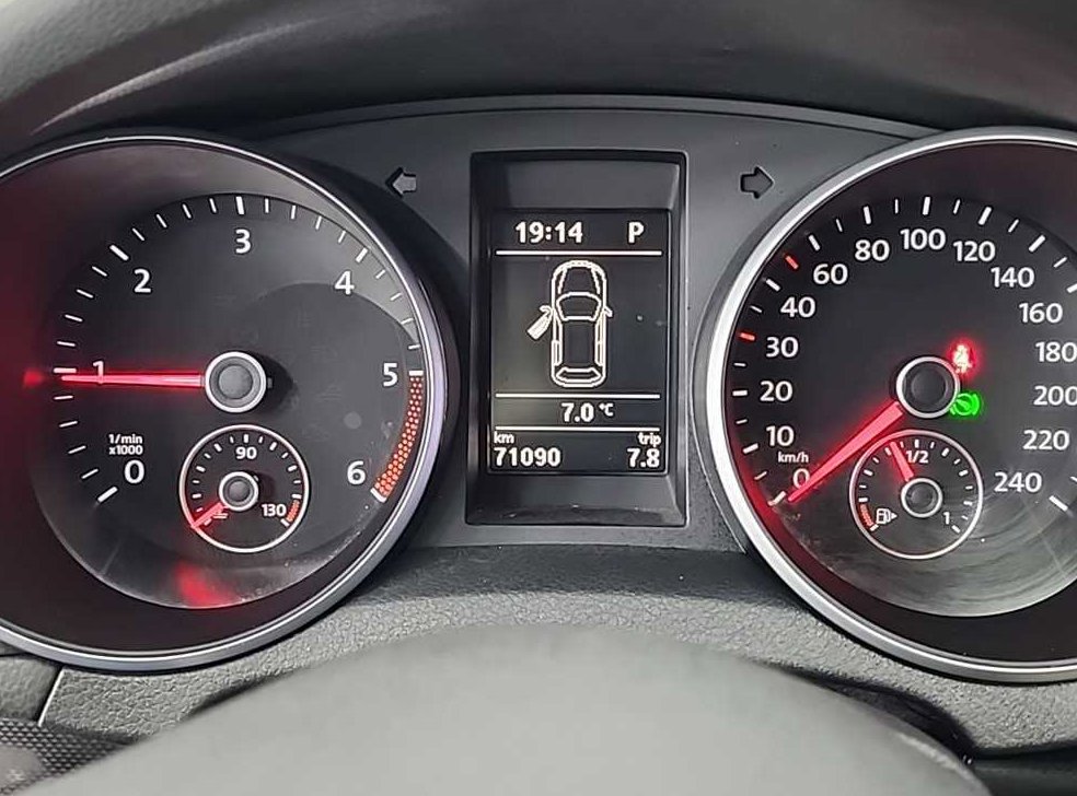폭스바겐 골프 2.0 TDI 사진 6