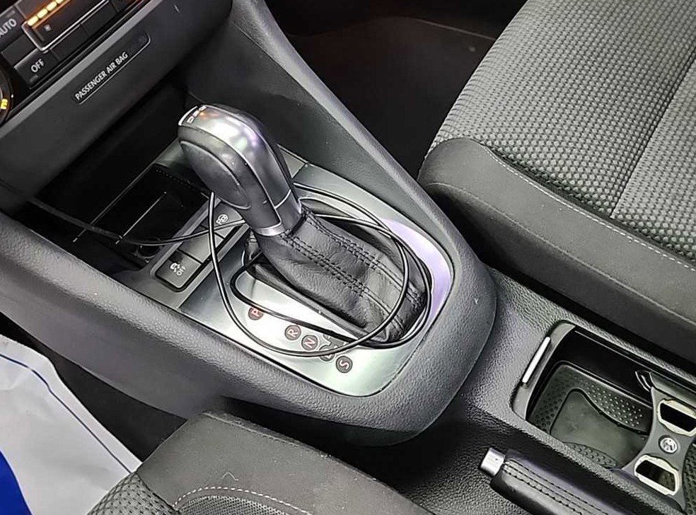 폭스바겐 골프 2.0 TDI 사진 8