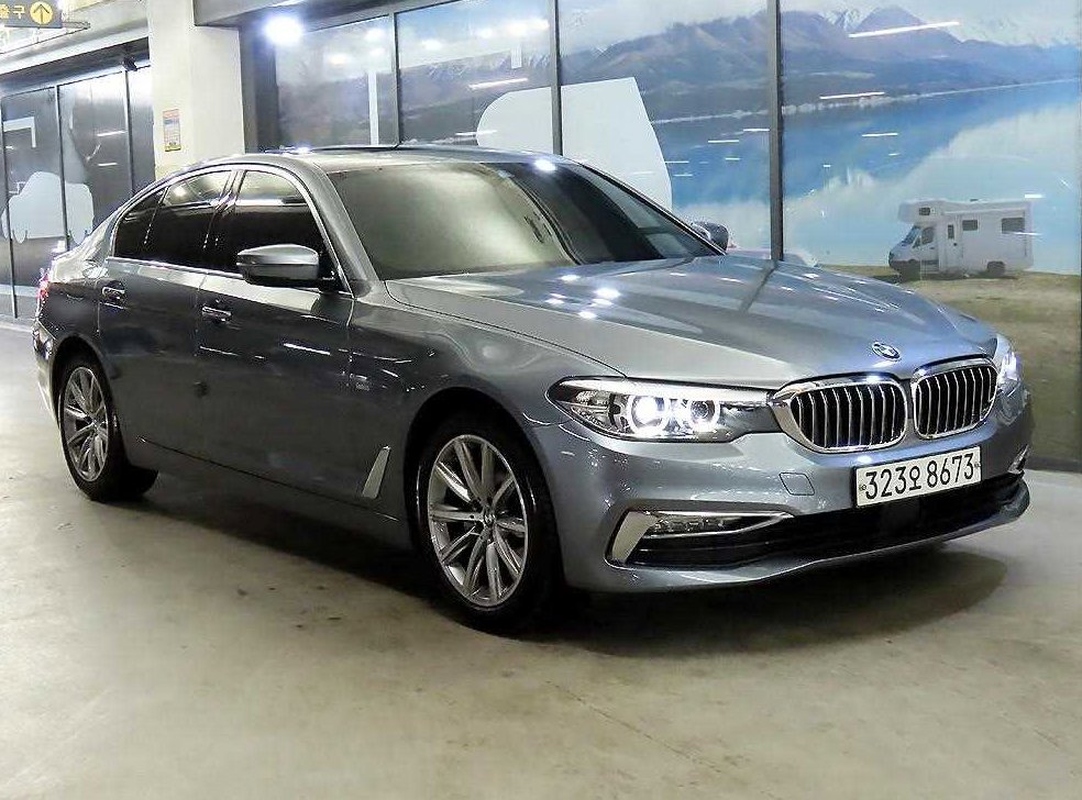 BMW 5시리즈 520i 럭셔리
