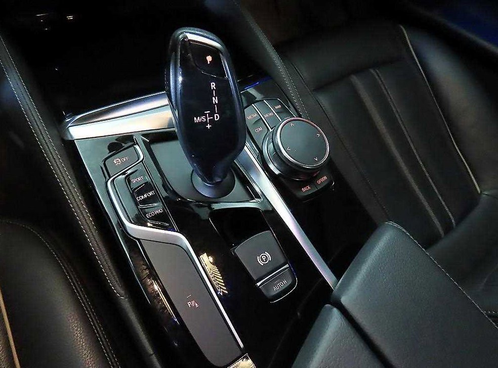 BMW 5시리즈 520i 럭셔리 사진 12
