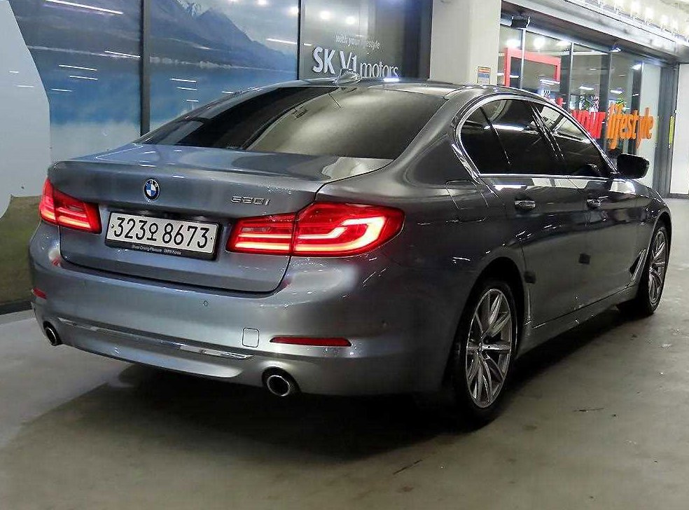 BMW 5시리즈 520i 럭셔리 사진 4