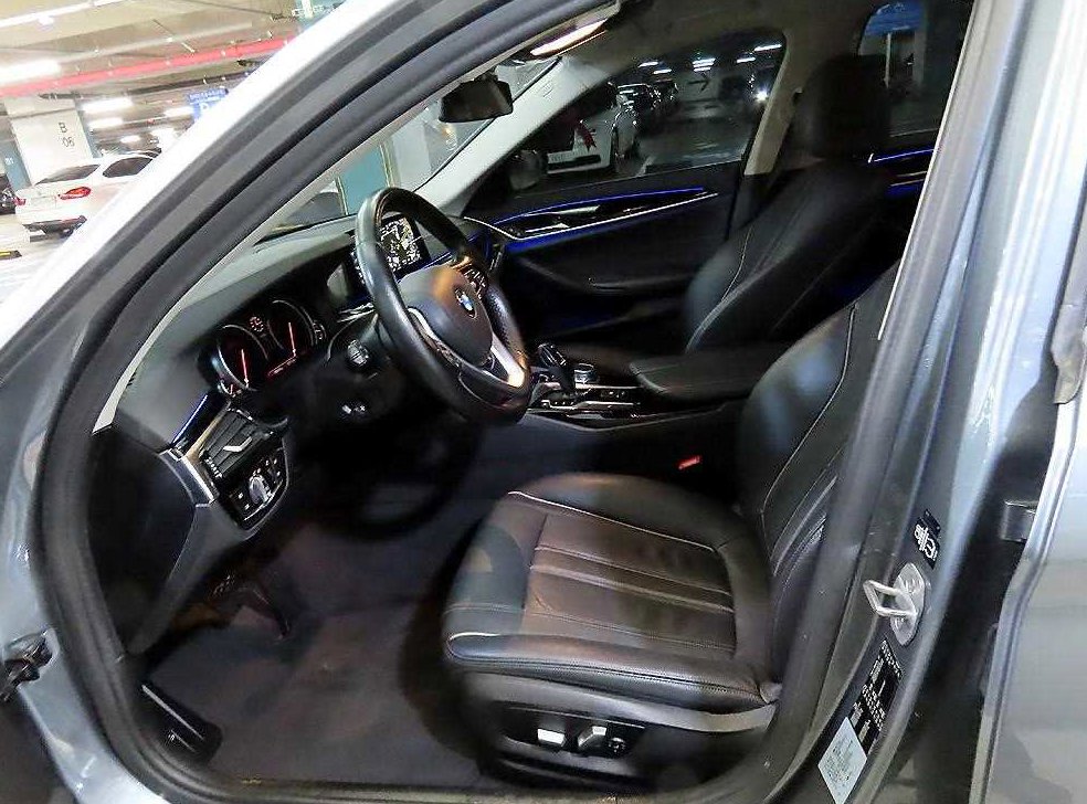 BMW 5시리즈 520i 럭셔리 사진 6