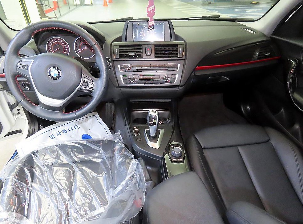 BMW 1시리즈 118d 스포츠 사진 10