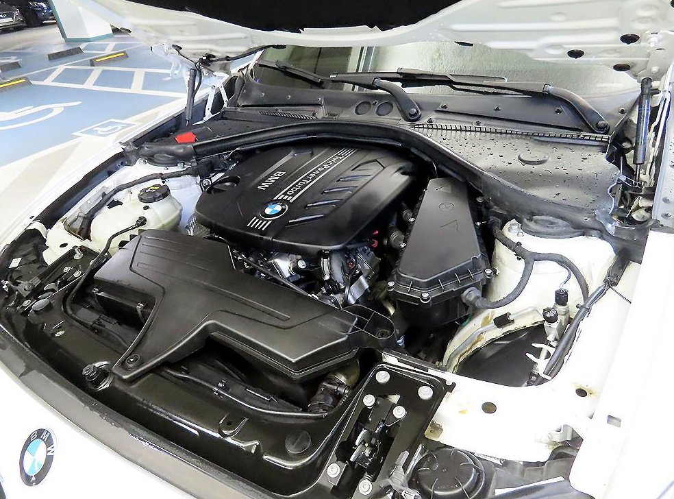 BMW 1시리즈 118d 스포츠 사진 19