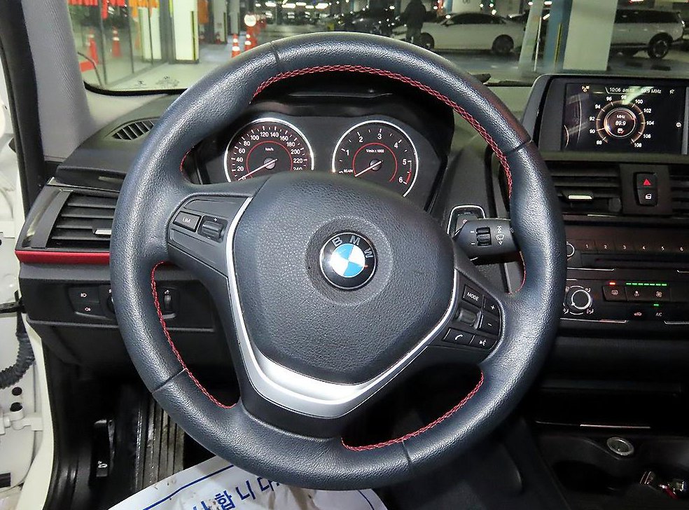 BMW 1시리즈 118d 스포츠 사진 8