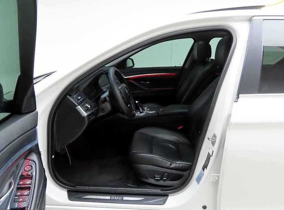 BMW 5시리즈 520d 사진 14
