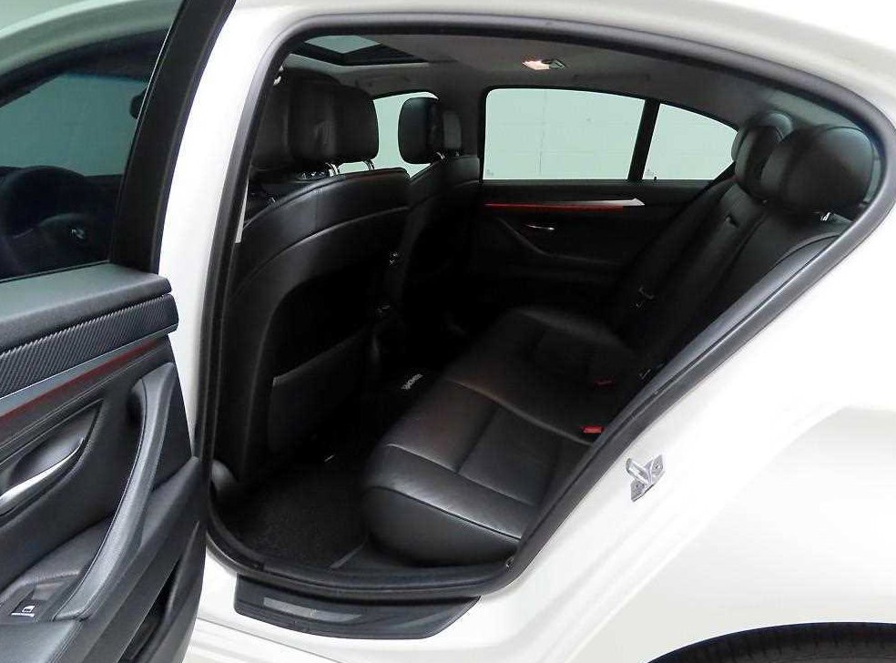 BMW 5시리즈 520d 사진 15