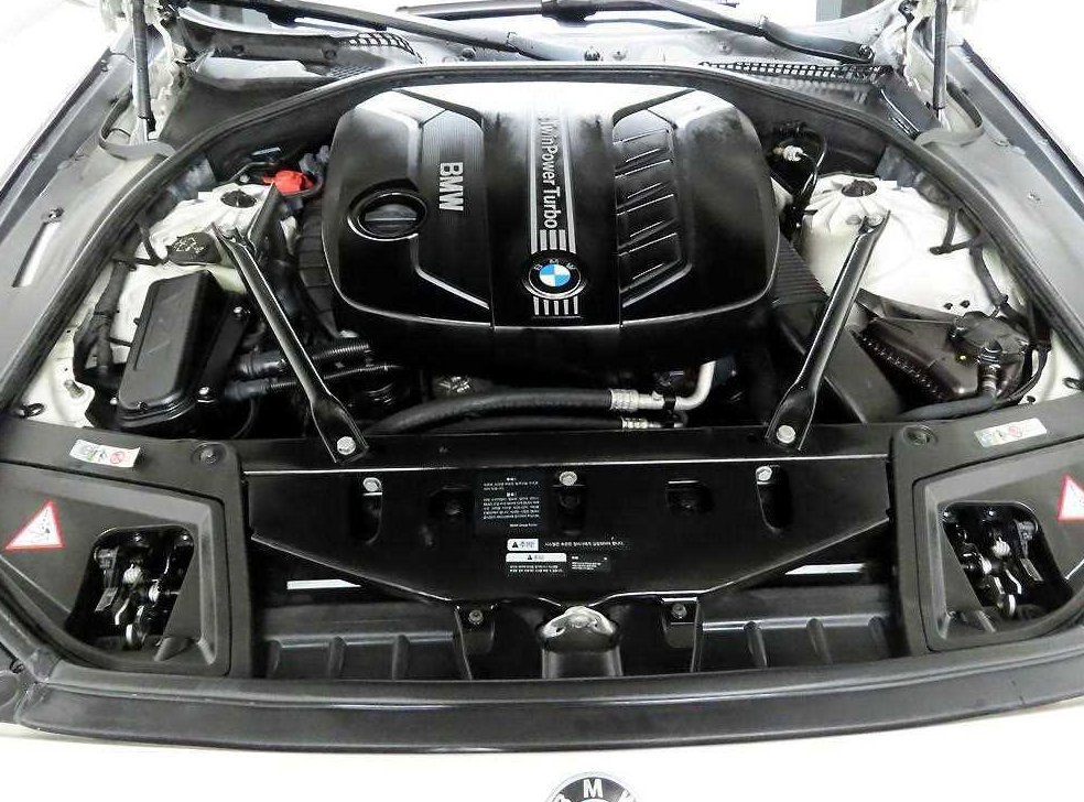 BMW 5시리즈 520d 사진 20