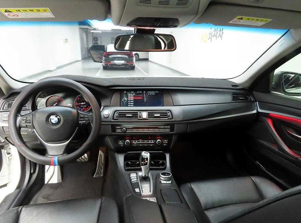 BMW 5시리즈 520d 사진 6
