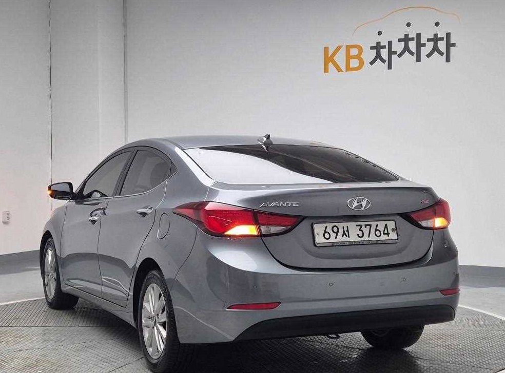 현대 아반떼 1.6 GDI 스마트 사진 2