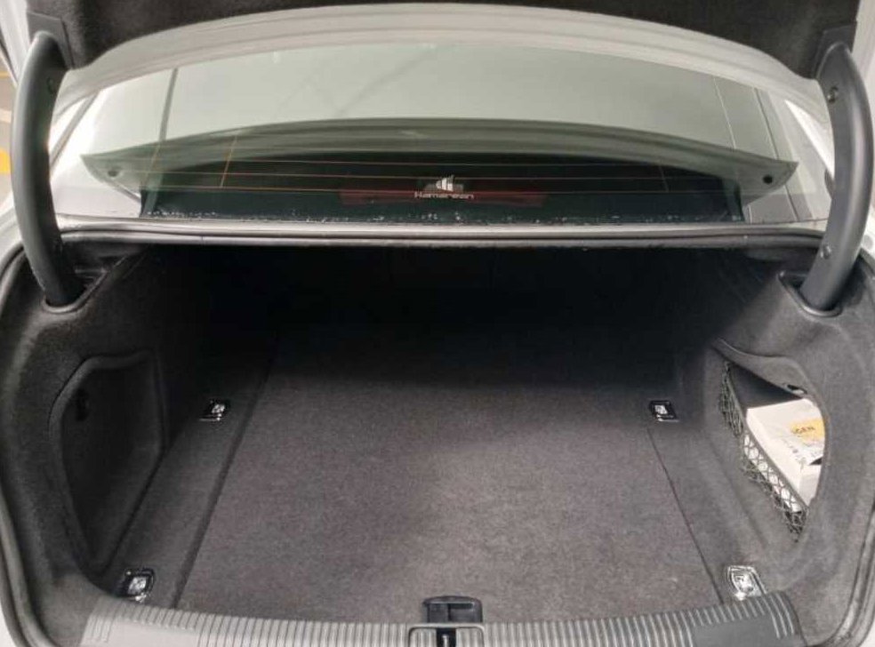 아우디 A4 40 TFSI 프리미엄 사진 18